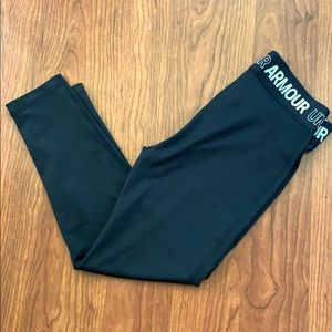 Under Armour girls capris